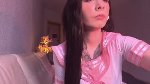 Snapshot of frau_basted chatting on January 2025 12:31:01 PM mistress Bastet and  mintcola online show from January 2025 12:31:01 PM