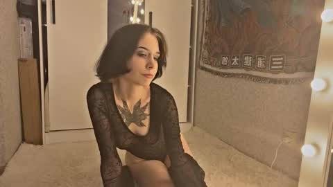 Snapshot of frau_basted chatting on October 2025 08:13:01 AM mistress Bastet and  mintcola online show from October 2025 08:13:01 AM