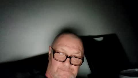 Snapshot of frauenfeind1 chatting on February 2026 07:14:01 AM Wolfi online show from February 2026 07:14:01 AM