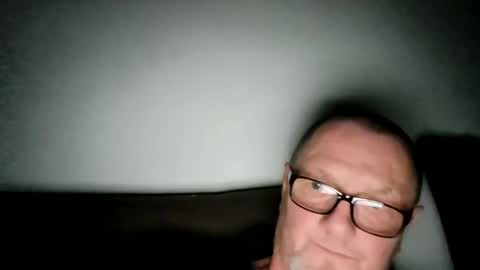 Snapshot of frauenfeind1 chatting on March 2026 05:04:02 AM Wolfi online show from March 2026 05:04:02 AM