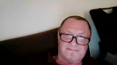 Snapshot of frauenfeind1 chatting on March 2026 06:30:01 AM Wolfi online show from March 2026 06:30:01 AM