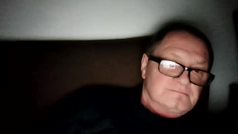Snapshot of frauenfeind1 chatting on April 2026 07:17:02 AM Wolfi online show from April 2026 07:17:02 AM