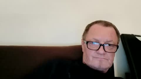 Snapshot of frauenfeind1 chatting on April 2026 06:25:02 AM Wolfi online show from April 2026 06:25:02 AM