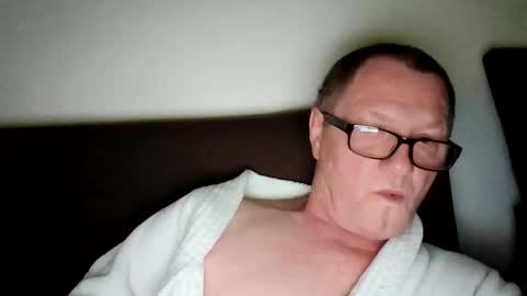 Snapshot of frauenfeind1 chatting on May 2026 07:27:02 AM Wolfi online show from May 2026 07:27:02 AM