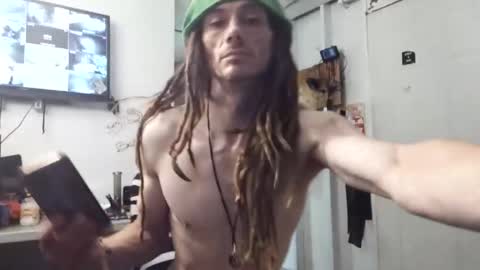 Snapshot of freaktwink420 chatting on October 2025 09:15:01 AM Squirrel twink online show from October 2025 09:15:01 AM