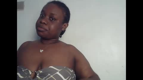 Snapshot of freaky_slut5 chatting on October 2025 04:02:02 AM freaky slut5 online show from October 2025 04:02:02 AM