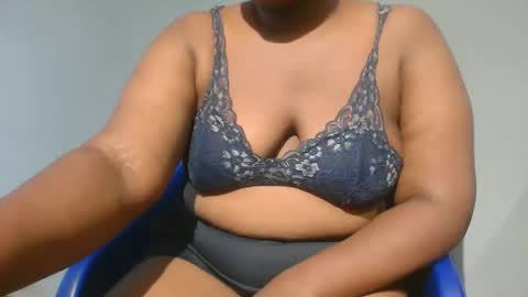 Snapshot of freaky_slut5 chatting on November 2025 11:32:01 AM freaky slut5 online show from November 2025 11:32:01 AM