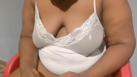 Snapshot of freaky_slut5 chatting on November 2025 03:56:01 AM freaky slut5 online show from November 2025 03:56:01 AM