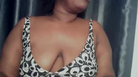 Snapshot of freaky_slut5 chatting on April 2026 04:10:02 AM freaky slut5 online show from April 2026 04:10:02 AM