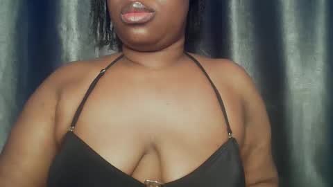 Snapshot of freaky_slut5 chatting on April 2026 04:06:02 AM freaky slut5 online show from April 2026 04:06:02 AM