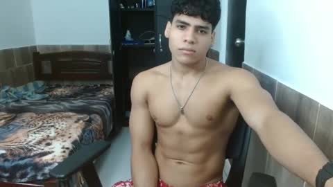 Esteban online show from October 2025 03:54:02 PM