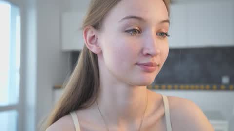 Amy online show from October 2025 09:06:02 AM