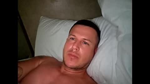 fredwilliam26 online show from October 2025 02:50:02 PM