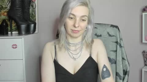 Snapshot of freeanne chatting on July 2026 06:42:02 AM Anne online show from July 2026 06:42:02 AM