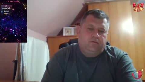 freeboy80180 online show from March 2025 06:43:02 PM