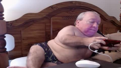 Snapshot of freemysoul4748 chatting on November 2025 06:07:02 AM Cute Lil Man online show from November 2025 06:07:02 AM