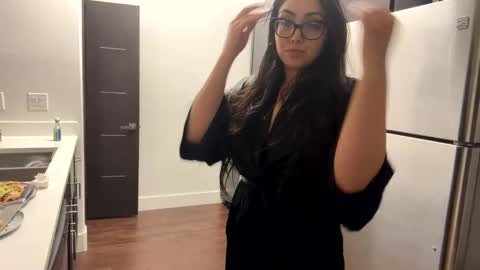 jasmineandaladin69 online show from December 2024 10:12:02 AM