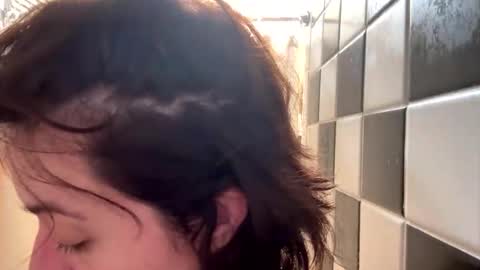 freethebirdclouds online show from September 2025 06:35:01 AM