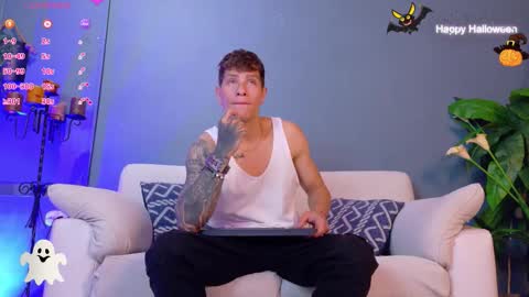 Xavier online show from October 2025 01:17:02 AM