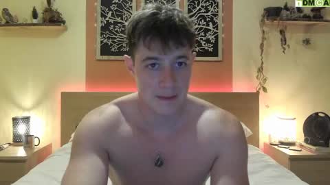 French Horny Bibs online show from February 2025 09:00:01 PM