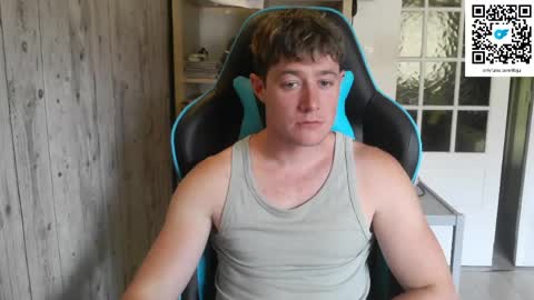 Snapshot of frenchhornybibs chatting on May 2026 09:26:01 AM French Horny Bibs online show from May 2026 09:26:01 AM