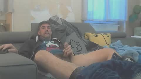 Snapshot of frenchpapalover chatting on January 2025 04:48:01 PM frenchpapalover online show from January 2025 04:48:01 PM