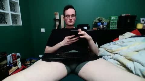 Ian online show from November 2025 07:03:01 PM