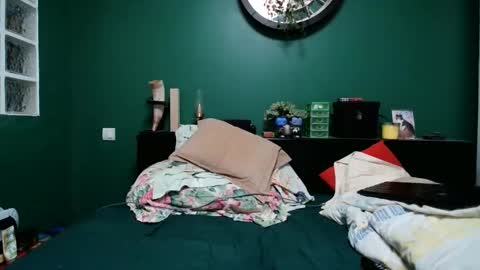 Ian online show from November 2025 06:20:01 PM