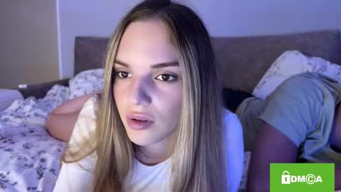 Snapshot of frenzyfoxs chatting on September 2025 06:19:01 PM Jason and Sonya online show from September 2025 06:19:01 PM