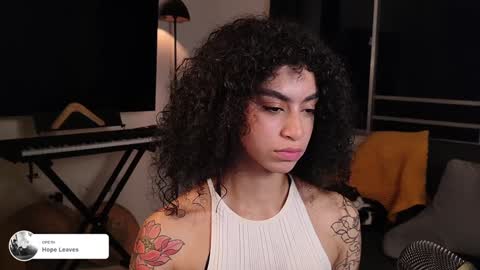 Vale online show from December 2024 04:49:02 AM