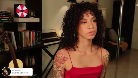 Snapshot of fresatanica chatting on February 2026 01:12:01 AM Vale online show from February 2026 01:12:01 AM