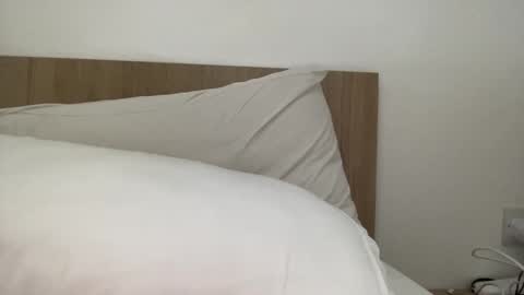 freshman  imonyou98 online show from November 2025 01:20:01 PM