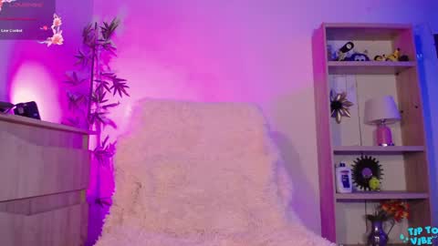 Snapshot of fresita44 chatting on December 2024 03:18:02 AM see u 500 pm hora col online show from December 2024 03:18:02 AM