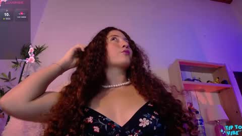 Snapshot of fresita44 chatting on December 2024 11:06:02 PM see u 500 pm hora col online show from December 2024 11:06:02 PM