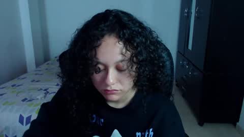 Snapshot of freud_x_louise1 chatting on February 2025 04:07:01 AM Louise  online show from February 2025 04:07:01 AM