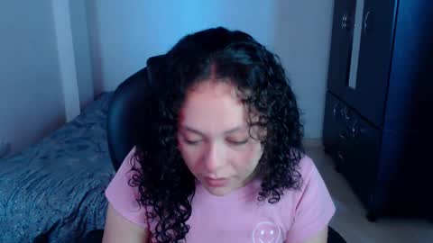 Snapshot of freud_x_louise1 chatting on November 2025 12:48:02 PM Louise online show from November 2025 12:48:02 PM