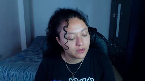 Snapshot of freud_x_louise1 chatting on November 2025 12:27:02 PM Louise online show from November 2025 12:27:02 PM