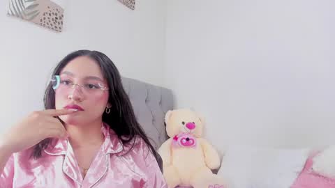 Snapshot of freya_sweet09 chatting on June 2026 07:44:01 AM freya_sweet09 online show from June 2026 07:44:01 AM