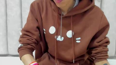 Snapshot of freyamoller chatting on October 2025 07:47:02 PM FREYA online show from October 2025 07:47:02 PM