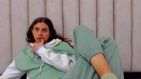 Snapshot of freyamoller chatting on December 2025 02:36:02 PM FREYA online show from December 2025 02:36:02 PM