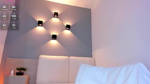 Pau. online show from October 2025 10:05:02 AM