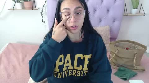 Snapshot of freyja_01 chatting on September 2025 07:03:02 PM Freyja online show from September 2025 07:03:02 PM