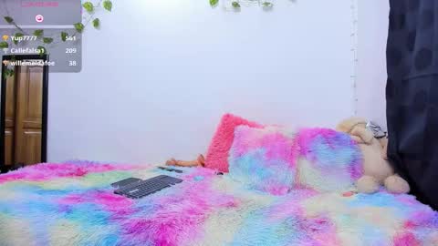 Freyja Rouse online show from November 2025 10:34:02 PM