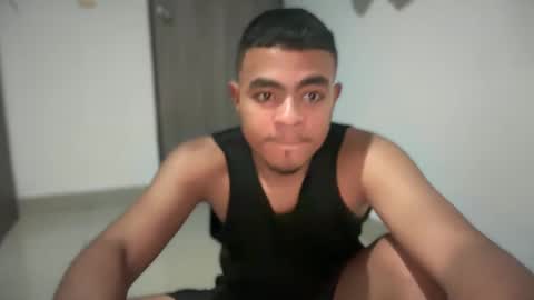 freyva_ online show from January 2025 02:32:01 AM