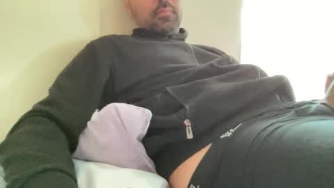 Snapshot of frezer09 chatting on April 2026 03:42:02 PM frezer09 online show from April 2026 03:42:02 PM