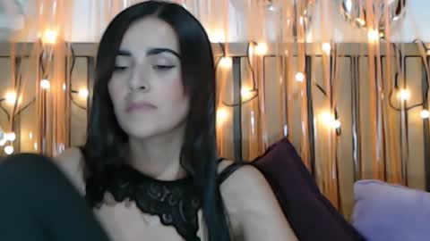Snapshot of frida__x chatting on December 2024 10:22:01 PM Frida online show from December 2024 10:22:01 PM