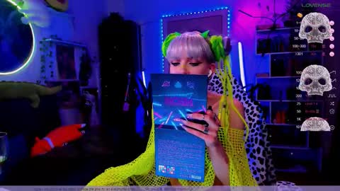 Frida A boost to fortune for the one who gives a thumbs up and a bonus lucky for those who support me by joining the fanclub online show from November 2025 10:09:01 PM