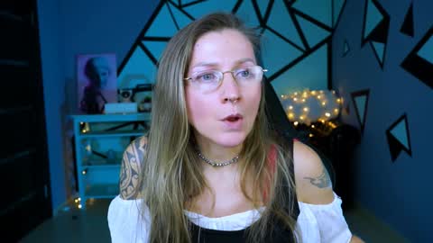 Snapshot of fridatander chatting on December 2024 01:44:02 PM Frida Tander online show from December 2024 01:44:02 PM