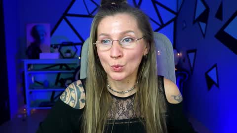 Snapshot of fridatander chatting on February 2025 04:04:01 PM Frida Tander online show from February 2025 04:04:01 PM