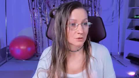 Snapshot of fridatander chatting on February 2025 06:15:02 PM Frida Tander online show from February 2025 06:15:02 PM